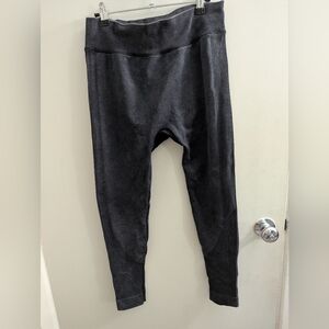 Universal Thread Large Dark Gray Leggings With Ribbed Details On Leg Fall Gym